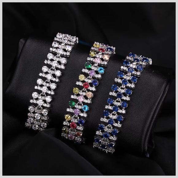 Swarovski Crystals The UNABI Bracelet - Picture 7 of 9